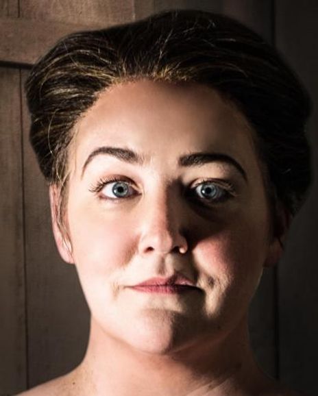 Tracy Olivera Headshot