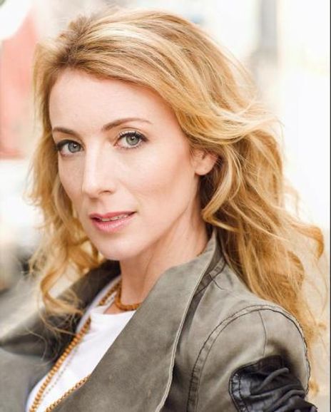 Tracilyn Jones Headshot