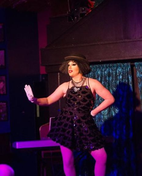 Alexis Bevels Headshot