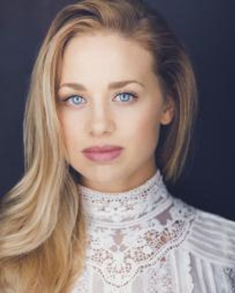 Emily Pynenburg Headshot