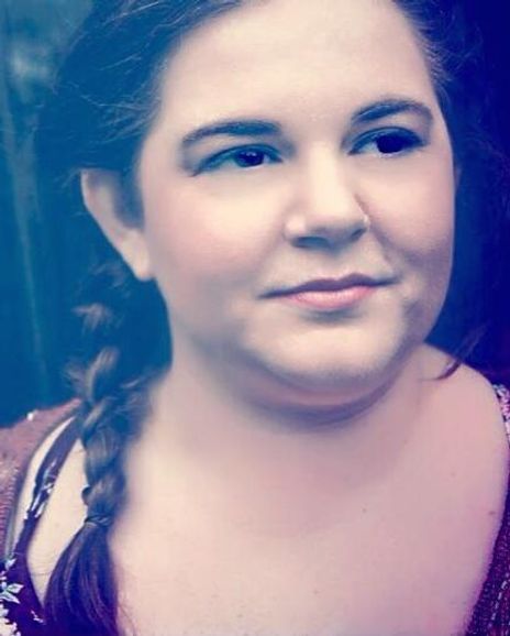Jocelyn Draper Headshot