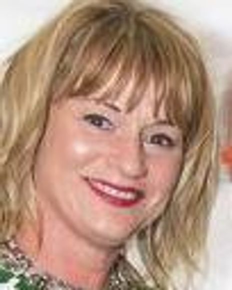 Elizabeth Cier Headshot
