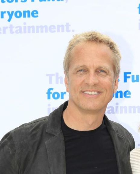 Mandy Fabian Headshot