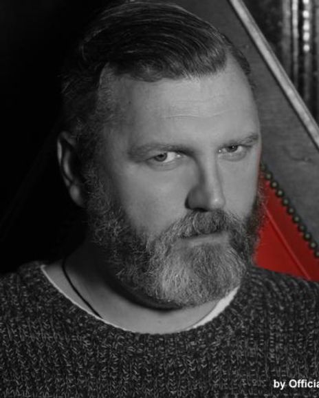 Stephen Oswald Headshot