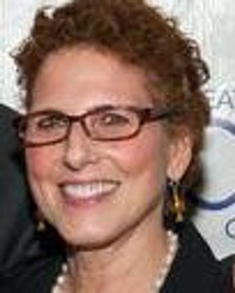 Annie Gross Headshot