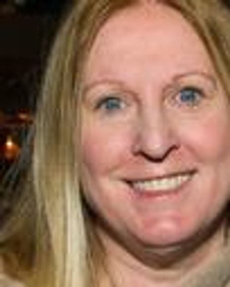 Tracey Kealy Headshot