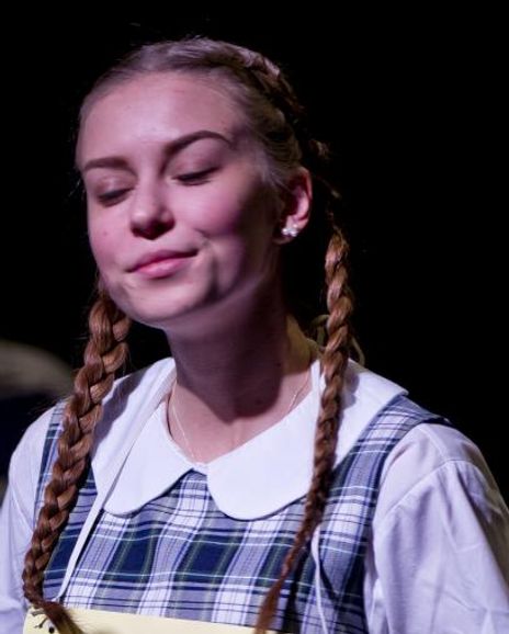 Mackenzie Brockmeyer Headshot