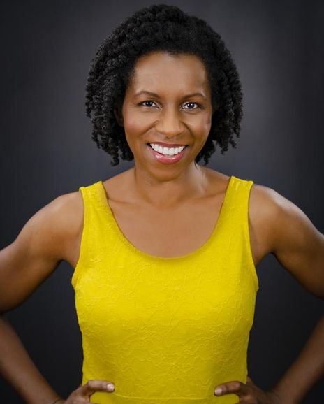 Amanda Bailey Headshot