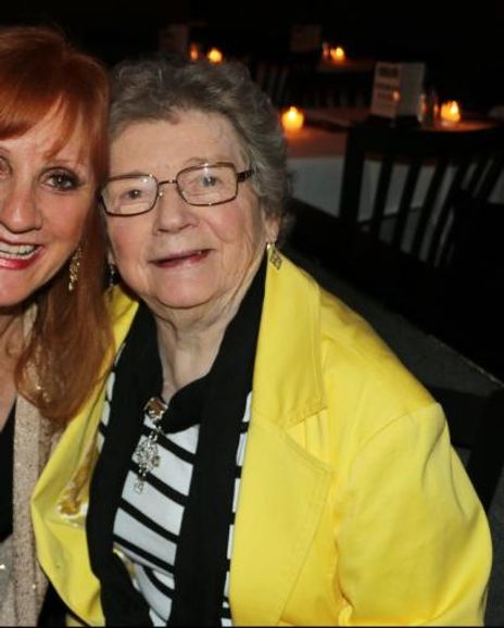 Theresa Klausner Headshot