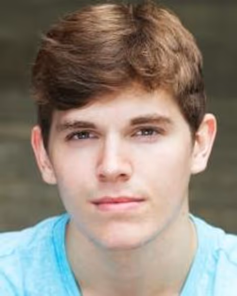 Alex Larson Headshot