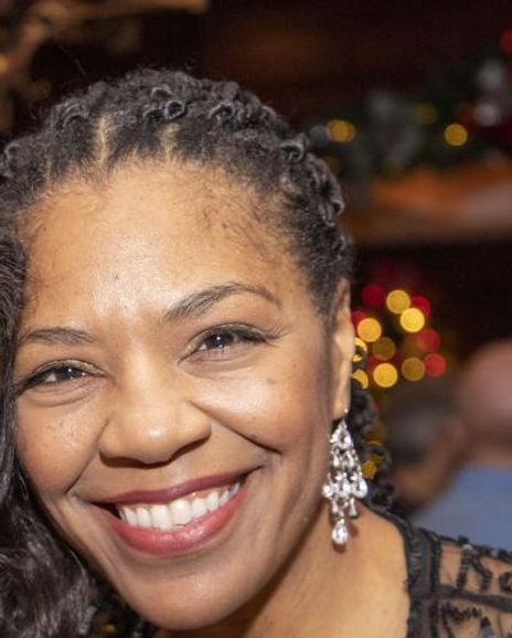 Nicole Powel Headshot