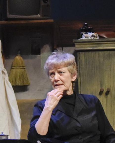 Gail Cronauer Headshot