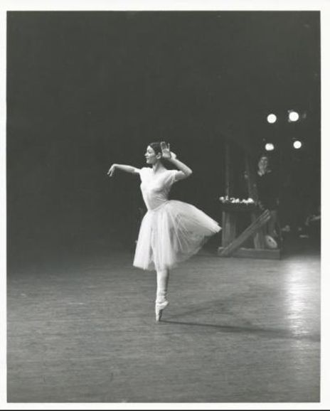 Carla Fracci Headshot