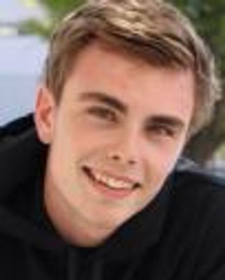 Avery Gillham Headshot