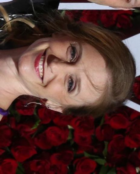 Carrie Plew Headshot