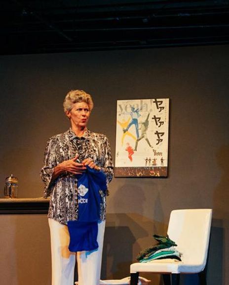 Vivienne Powell Headshot