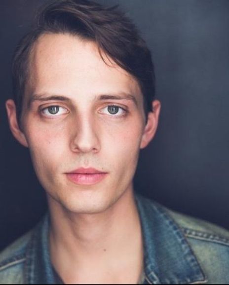 Peter Molesworth Headshot