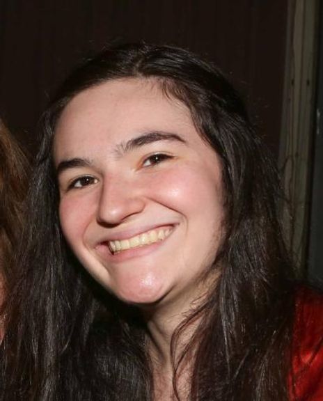 Maddie Pizzarelli Headshot