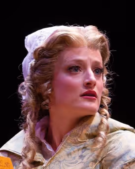 Halli Toland Headshot