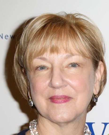 Linda Willett Headshot