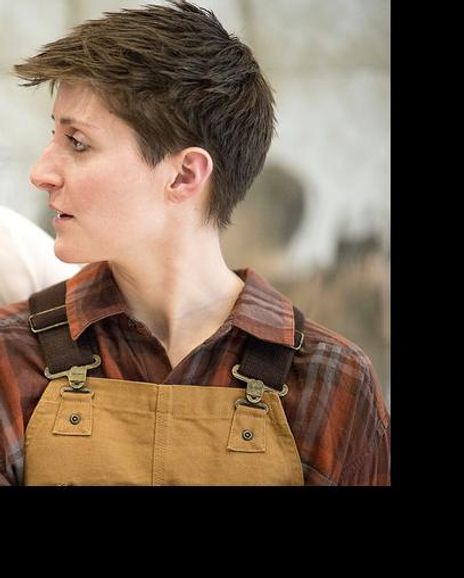 Elsa Queron Headshot