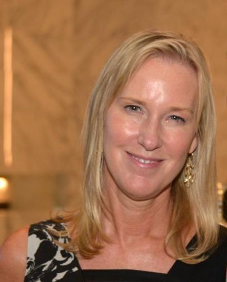 Sandy Golub Headshot