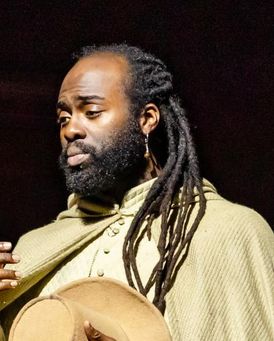 Gabriel Akamo Headshot