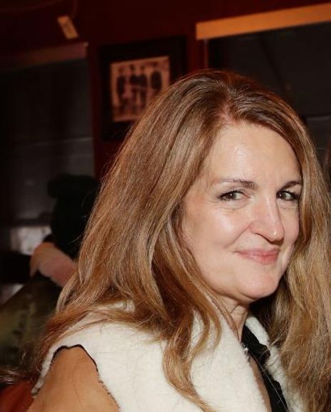 Paula Elliot Headshot