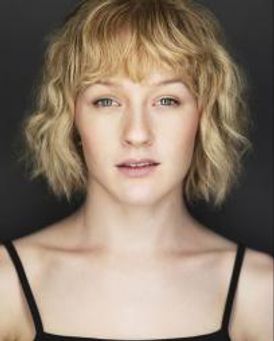 Holly Gould Headshot