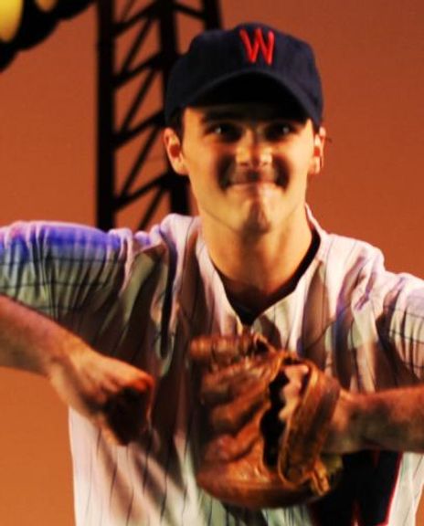 Taylor Kellas Headshot