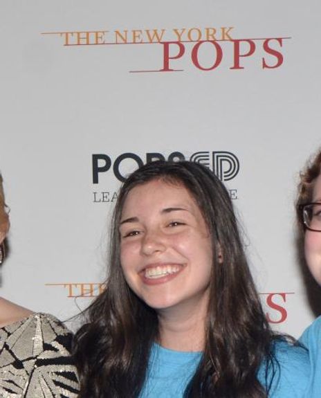 Lauren Caldwell Headshot