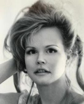 Kathryn Luce Garfunkel Headshot