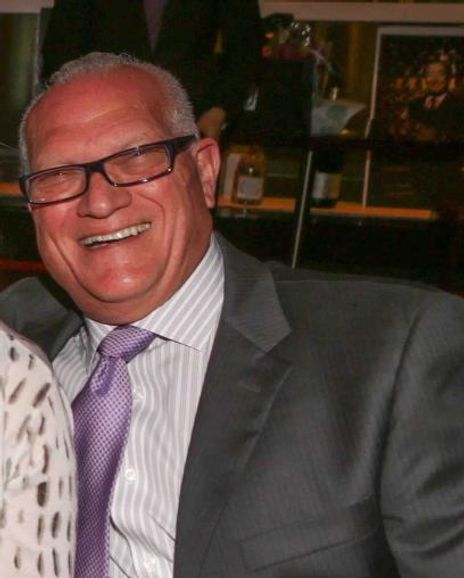 Warren Handelman Headshot