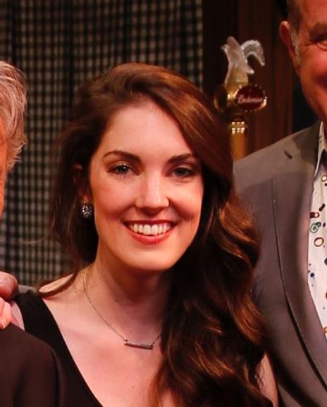 Clare Cooney Headshot