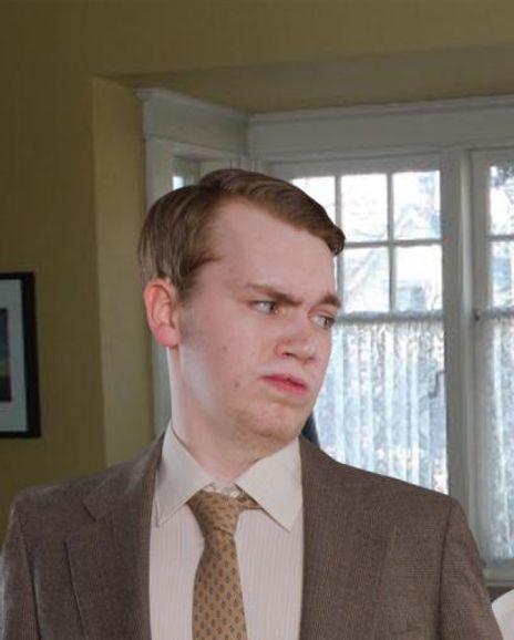 Thomas Holcomb Headshot