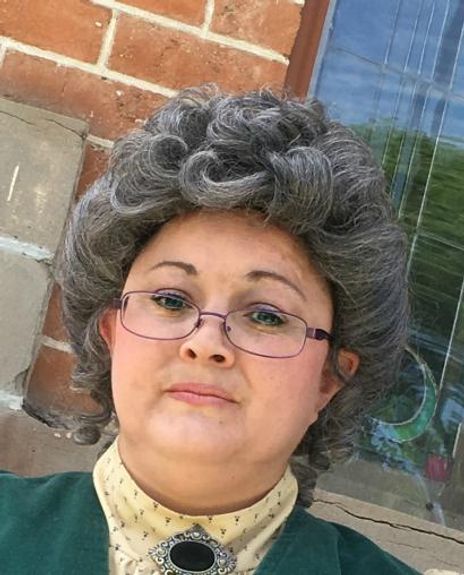 Carla Zarate Headshot