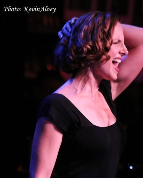 Kelly Jean Grant Headshot