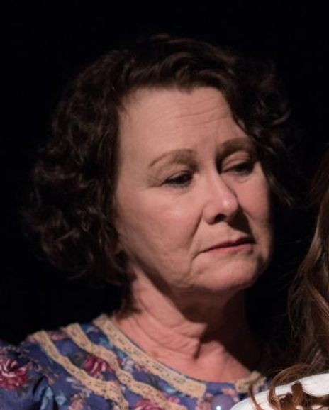 Terri Bennett Headshot