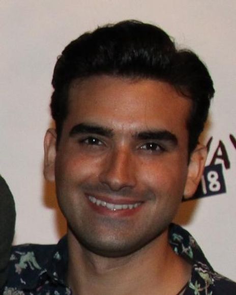 Mauricio Porez Headshot