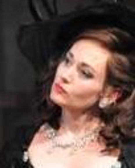 Anna Chensney Headshot