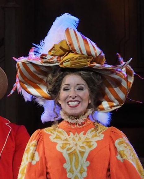 Sarah Meals Headshot