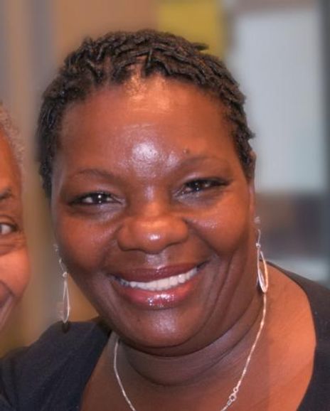 Delores Rivers Headshot