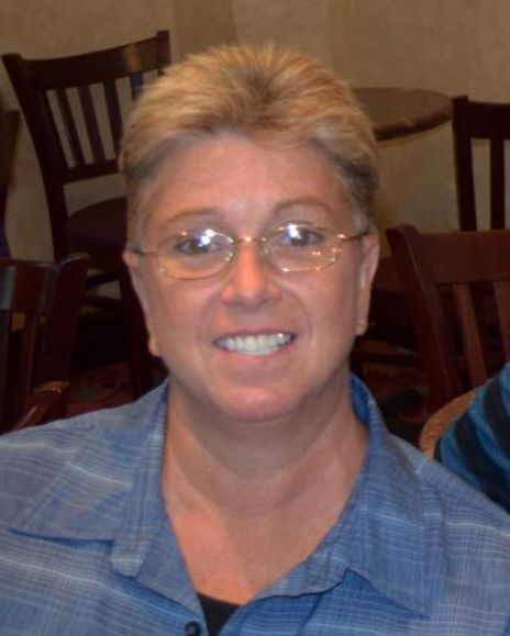 Linda Reichers Headshot