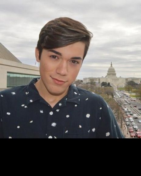 Derek Etter Headshot