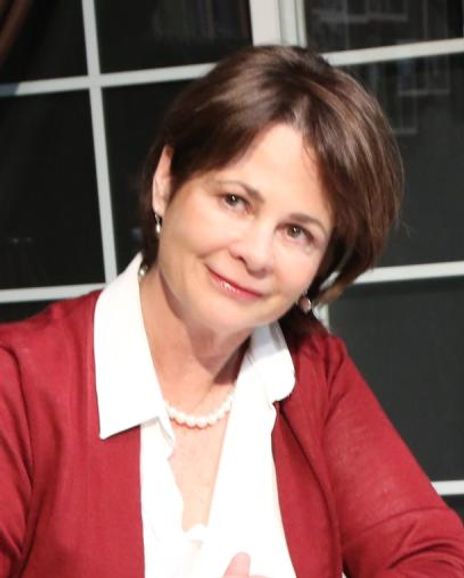 Mary Wickliffe Headshot