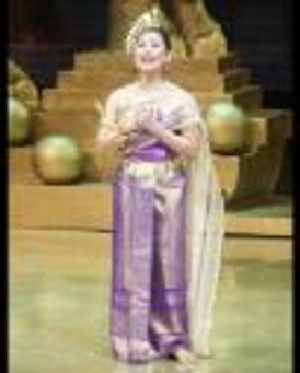 Gina Respall Headshot