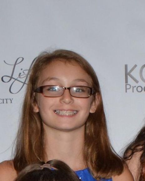 Jenna Rowen-Delson Headshot