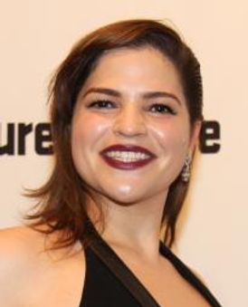 Paola Lazaro Headshot