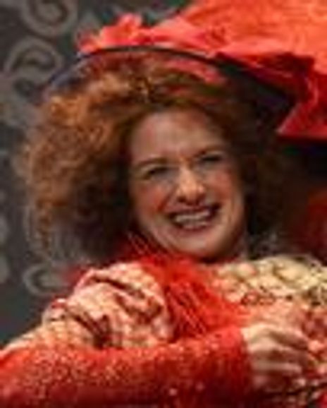 Zoe Lambert Headshot