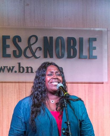 Angela DiCicco Headshot